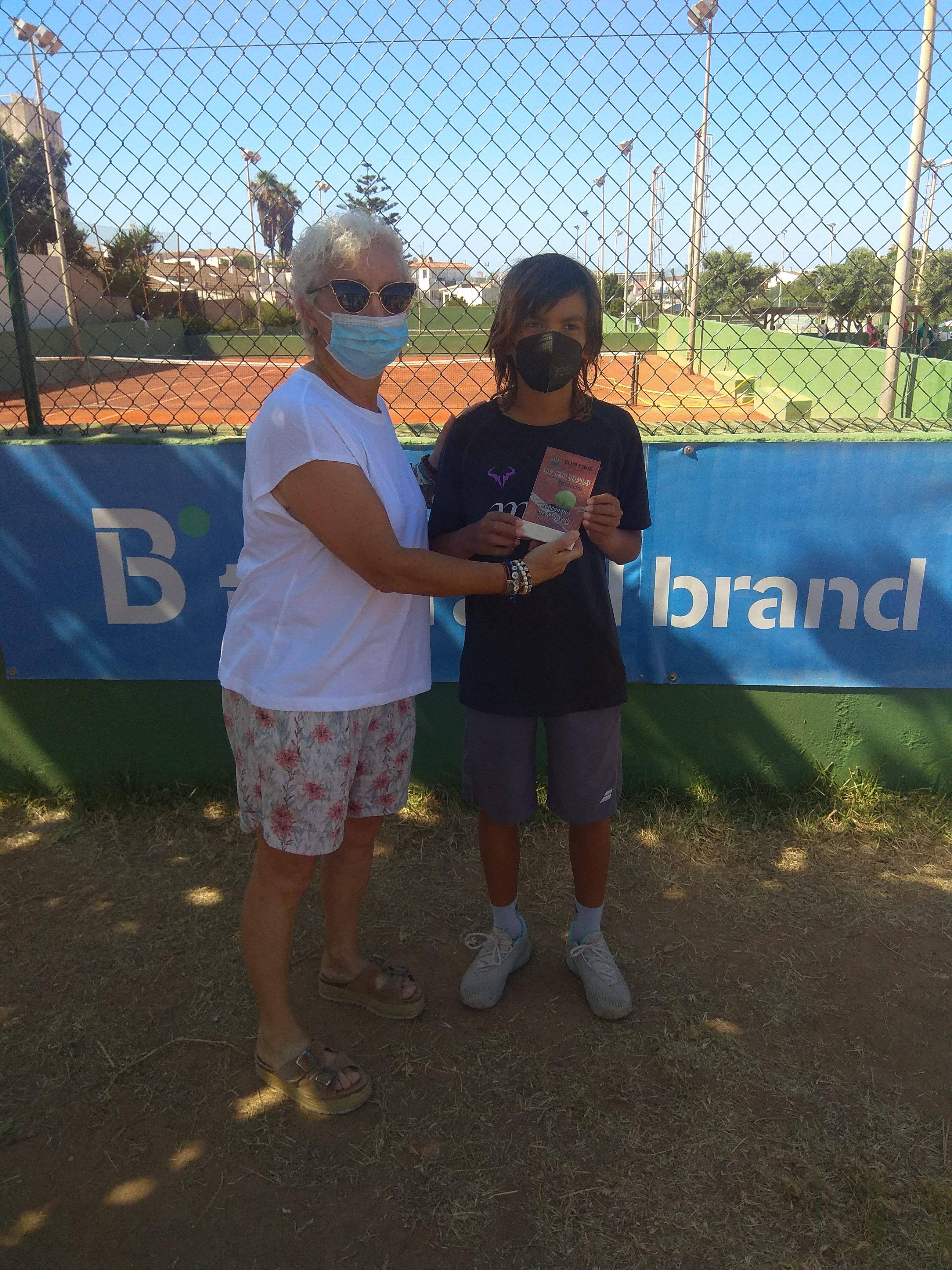 finalista alev.masc..jpg