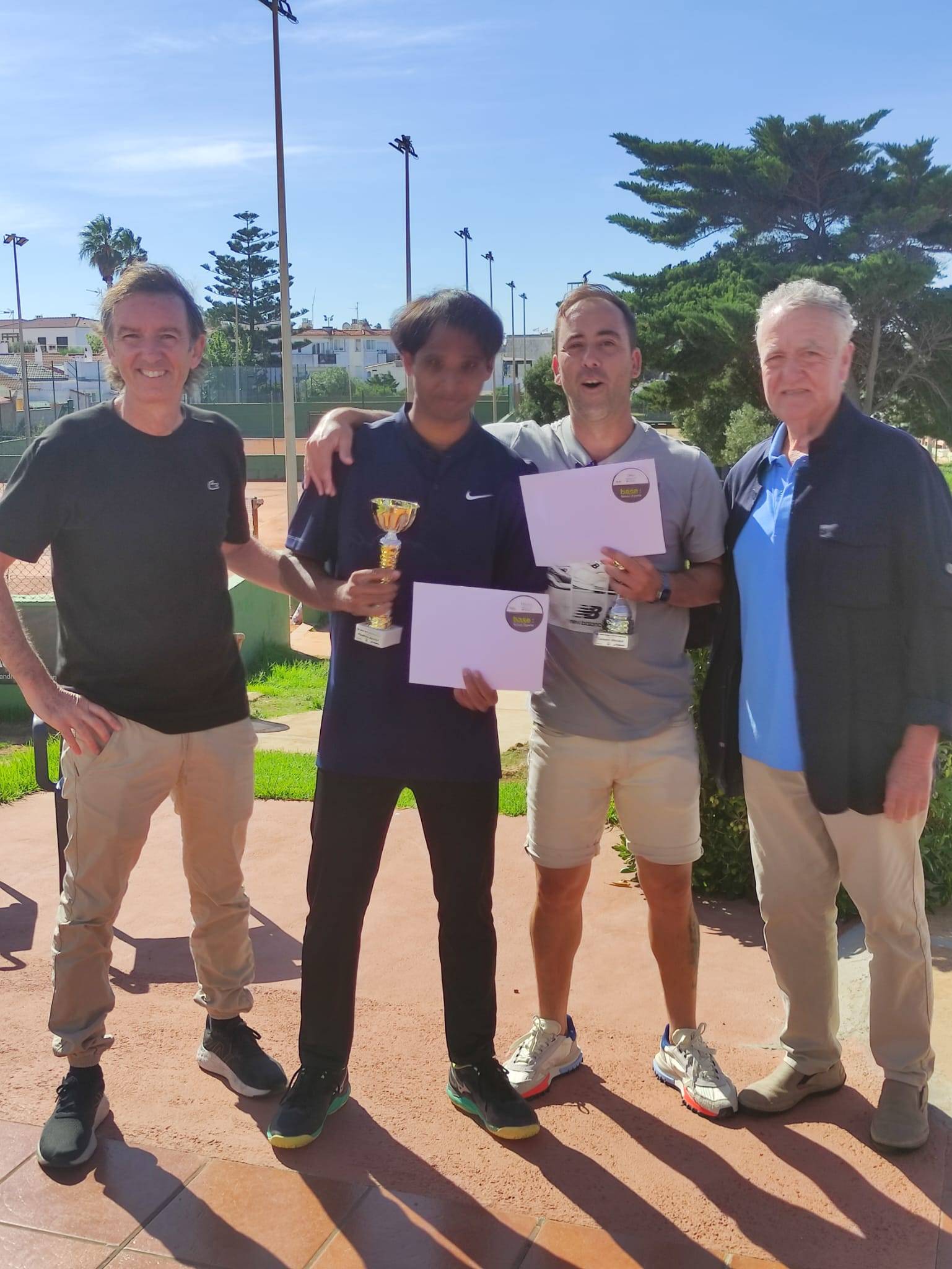 finalistas Absoluto.jpg